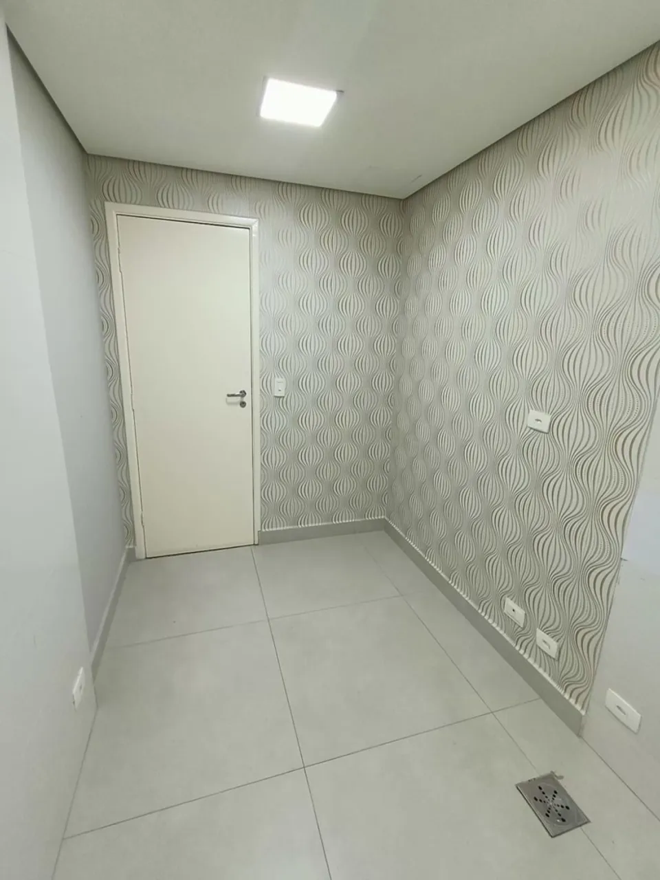Aluguel de salas comerciais em ponto perfeito!