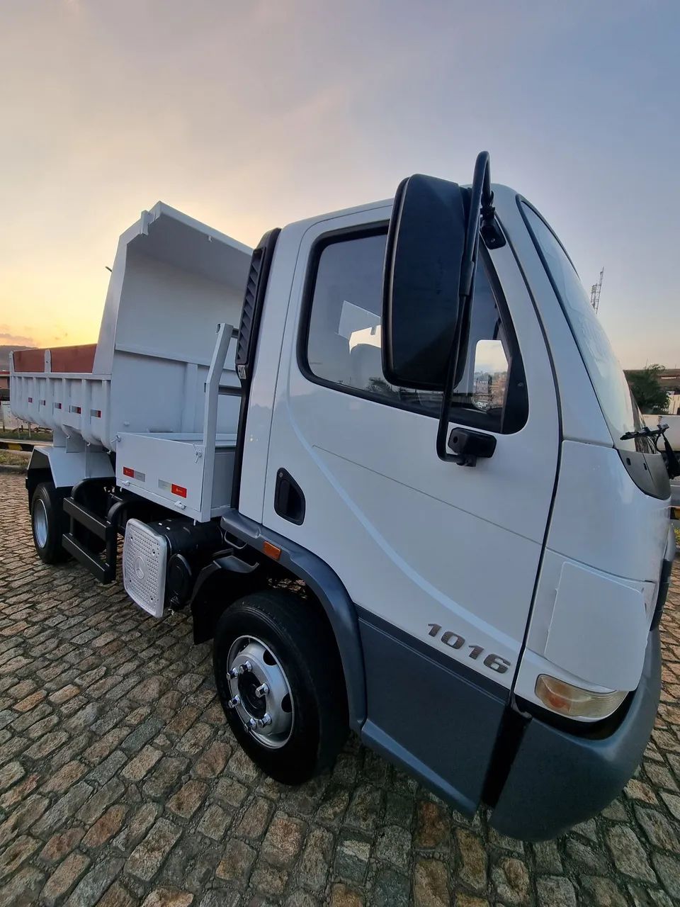 Caminhão Mercedes-Benz Accelo 1016 - Foto 2