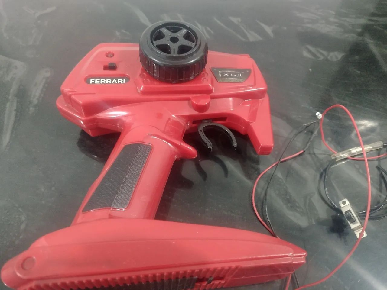 Rádio controle remoto para carrinho Ferrari - Foto 4