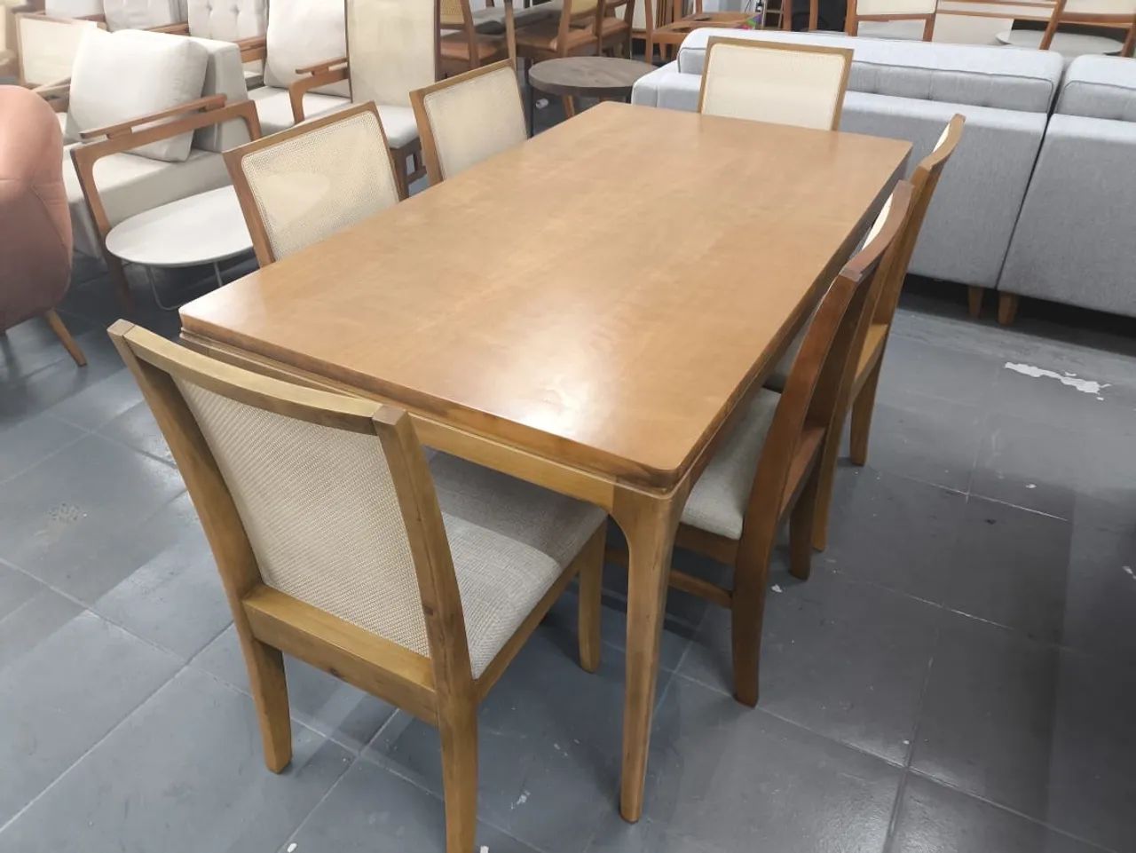 Mesa de Jantar de Madeira com 6 Cadeiras madeira  - Foto 2