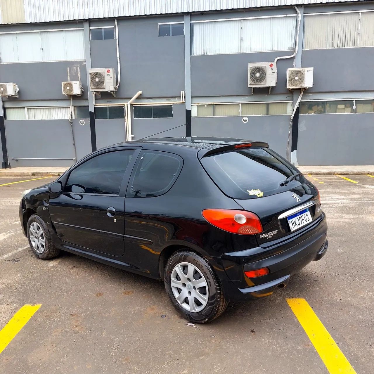 Peugeot 207 XR 1.4 Flex 8V 3P 2009 - Foto 5
