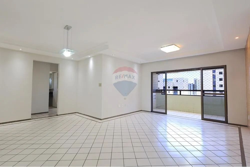 Lindo apartamento de 135 metros quadrados com 3 quartos, 1 suíte e dependência completa no