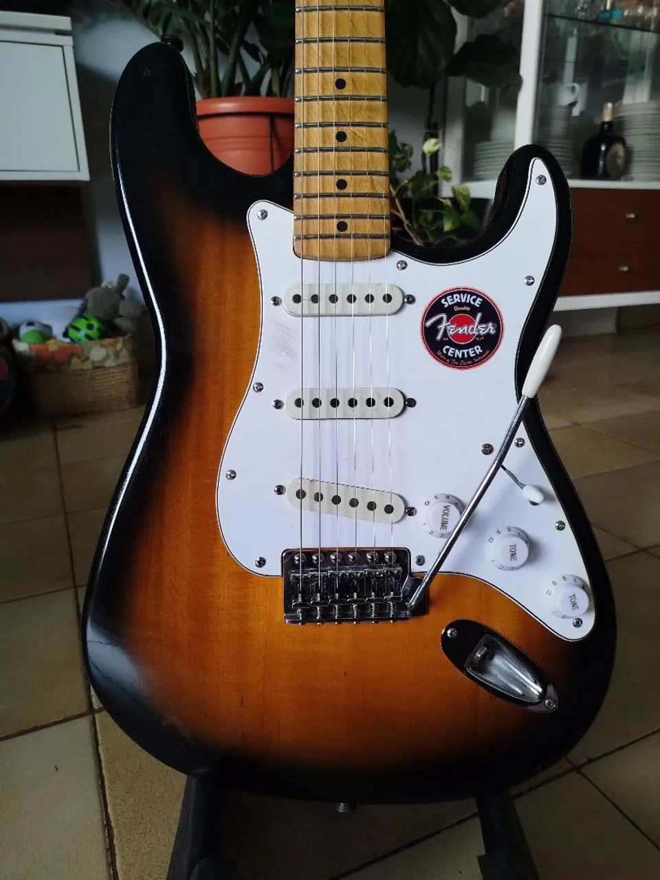 guitarra fender stratocaster sunburst