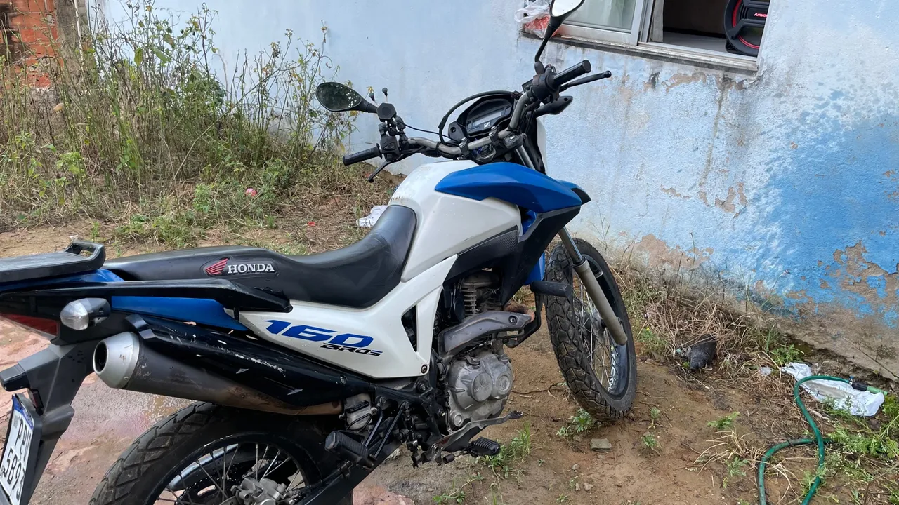 Vendo bros 2017 esdd com motor feito recentemente com todas as peças originais Honda