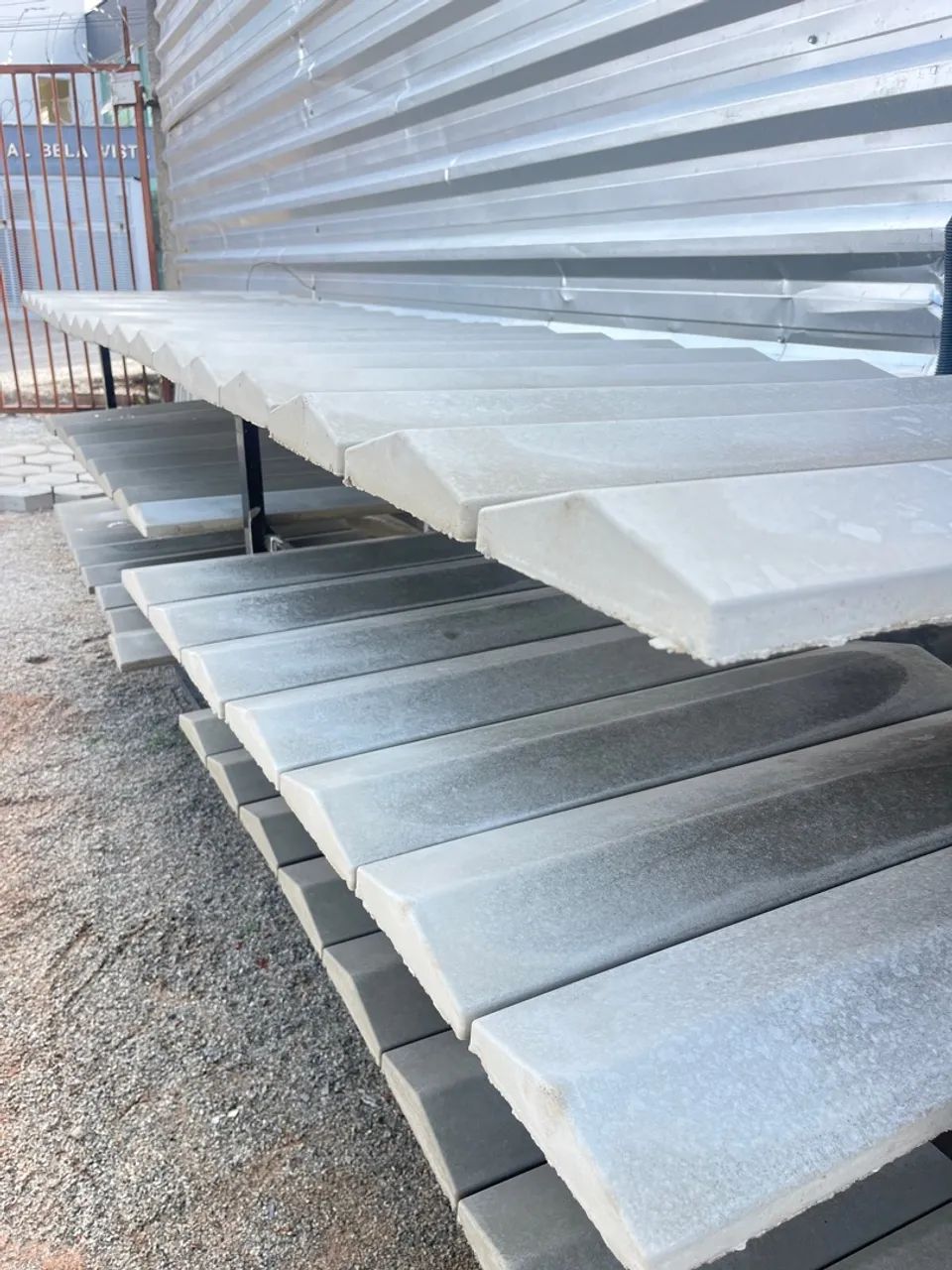 Chapéu de muro pingadeira em concreto, diversos tamanhos  - Foto 4