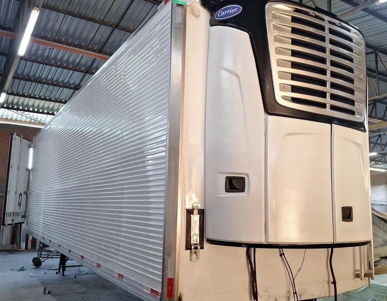 Baú Refrigerado 18 palets com equipamento de refrigeração Carrier 2100A - Foto 3