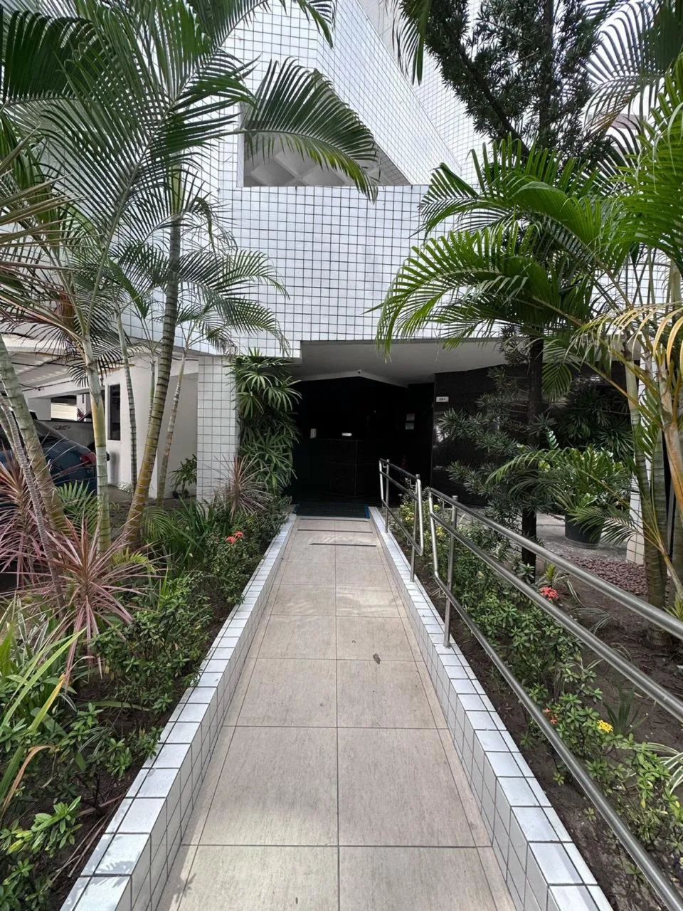 Vendo Studio mobiliado próximo ao colégio Santa Maria 