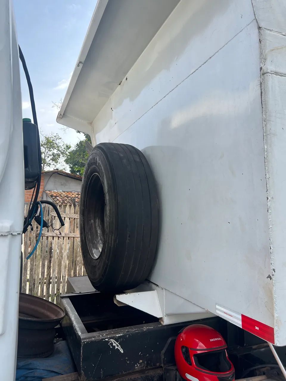 Caminhão caçamba - Foto 2