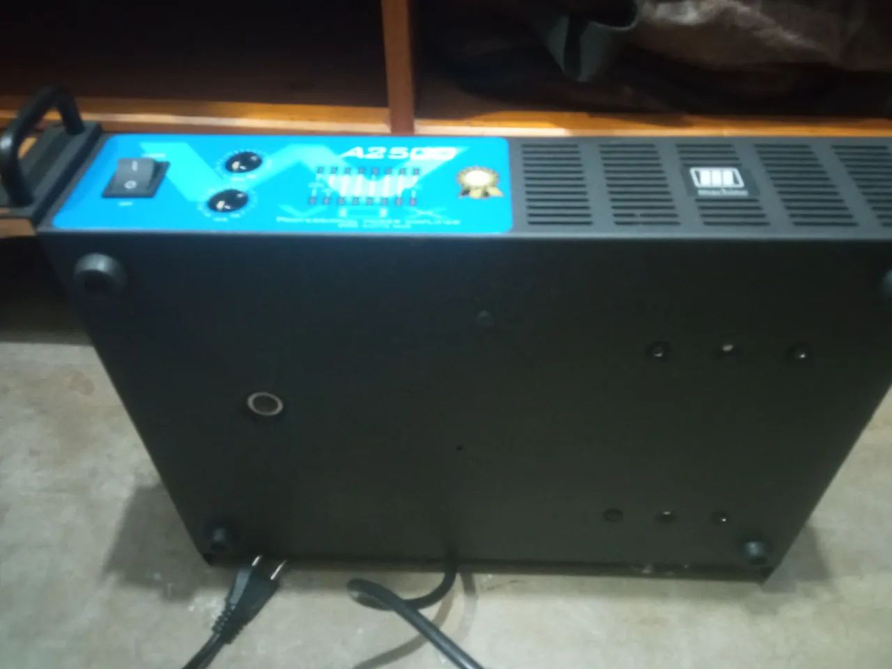 Amplificador de potênci machine A2500 600W pouco uso  - Foto 3