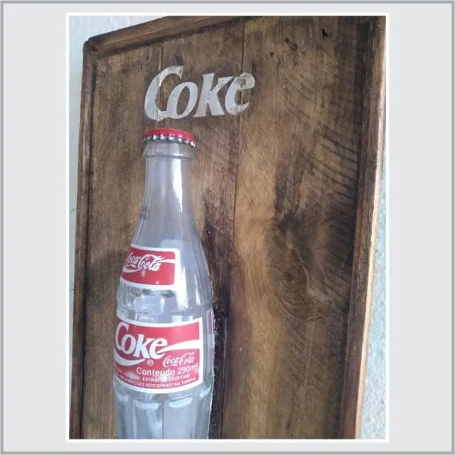 Quadro Decorativo com Garrafa de Coca-Cola - Estilo Retrô e Charme Único - Foto 5