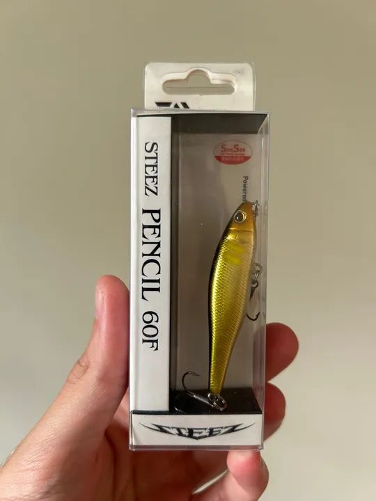 Isca Artificial Stick Daiwa Steez Pencil 60F