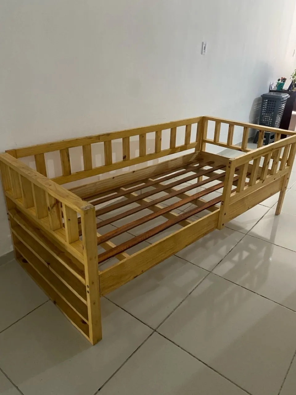 Kit quarto infantil 11 pecas, até 10x sem juros (feito de pallet) leia a descrição
