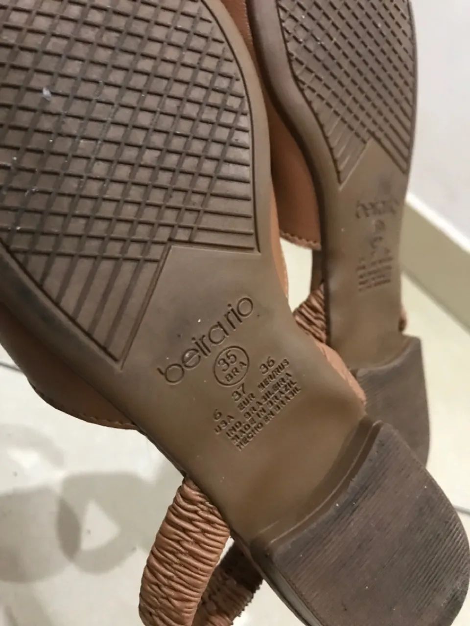 Sandália Slingback de Couro Marrom - Foto 5
