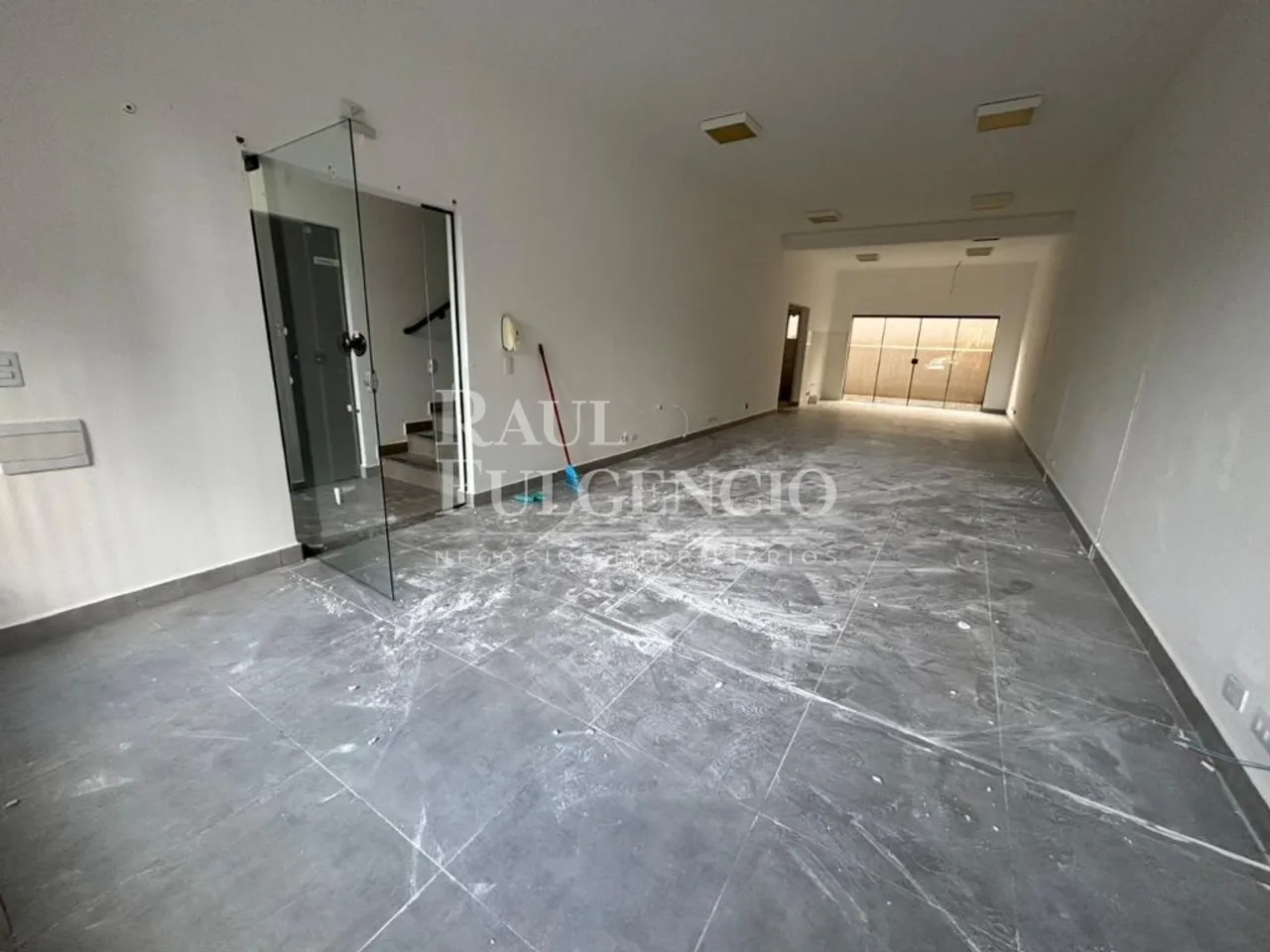 Loja Comercial na Gleba Palhano