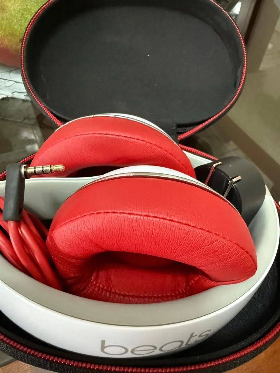 Beats Studio - Fones de Ouvido - Branco e Vermelho - Foto 3