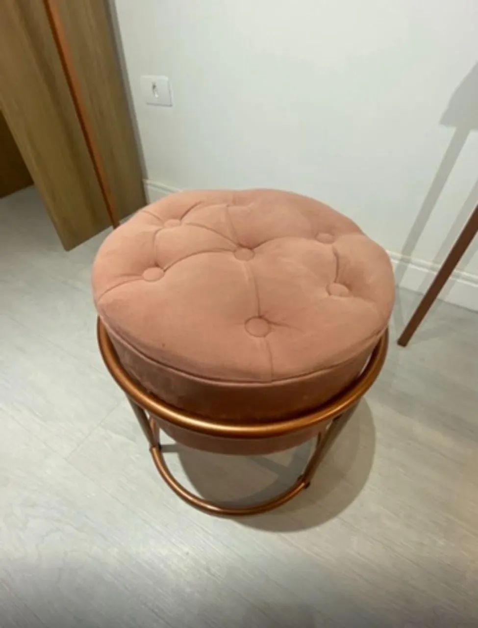 Kit 2 Banquetas (alta/baixa) R$250,00 - Foto 4