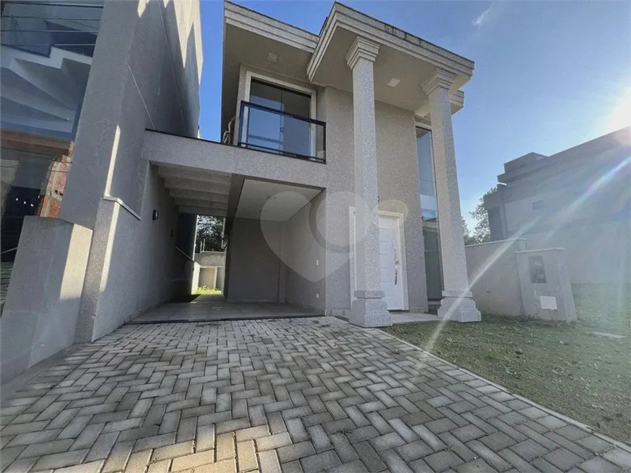 Sobrado à Venda no Umbará 143 m², 3 Quartos e Excelente Localização