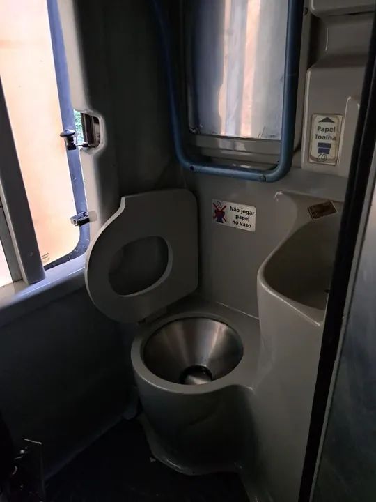 Ônibus com acessibilidade. - Foto 2