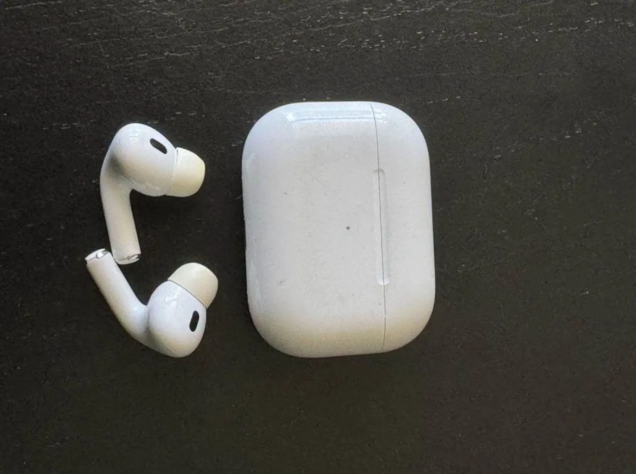 AirPods 2 geração original.