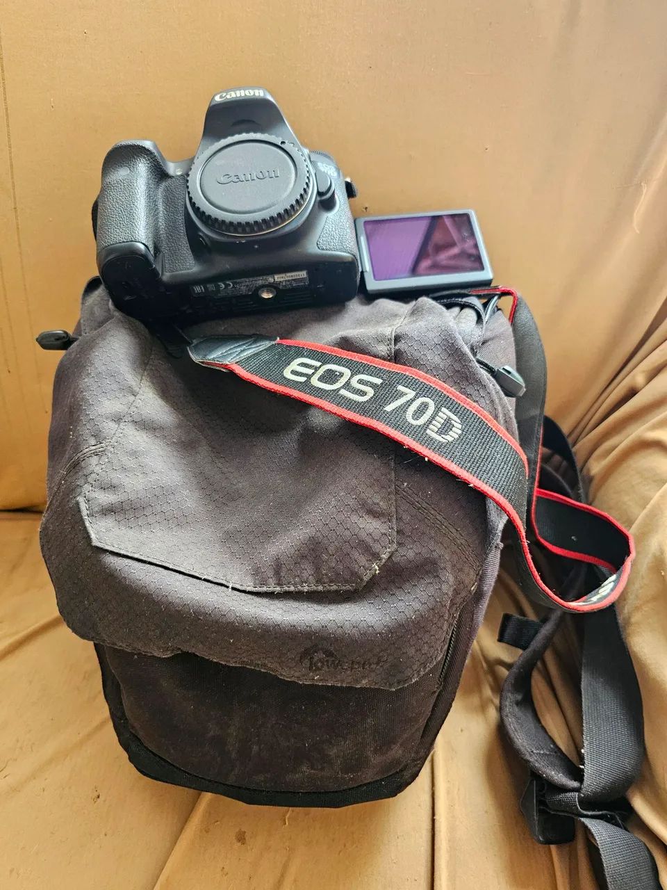 Câmera Canon 70d + lente 50mm + bolsa lowepro - Foto 2