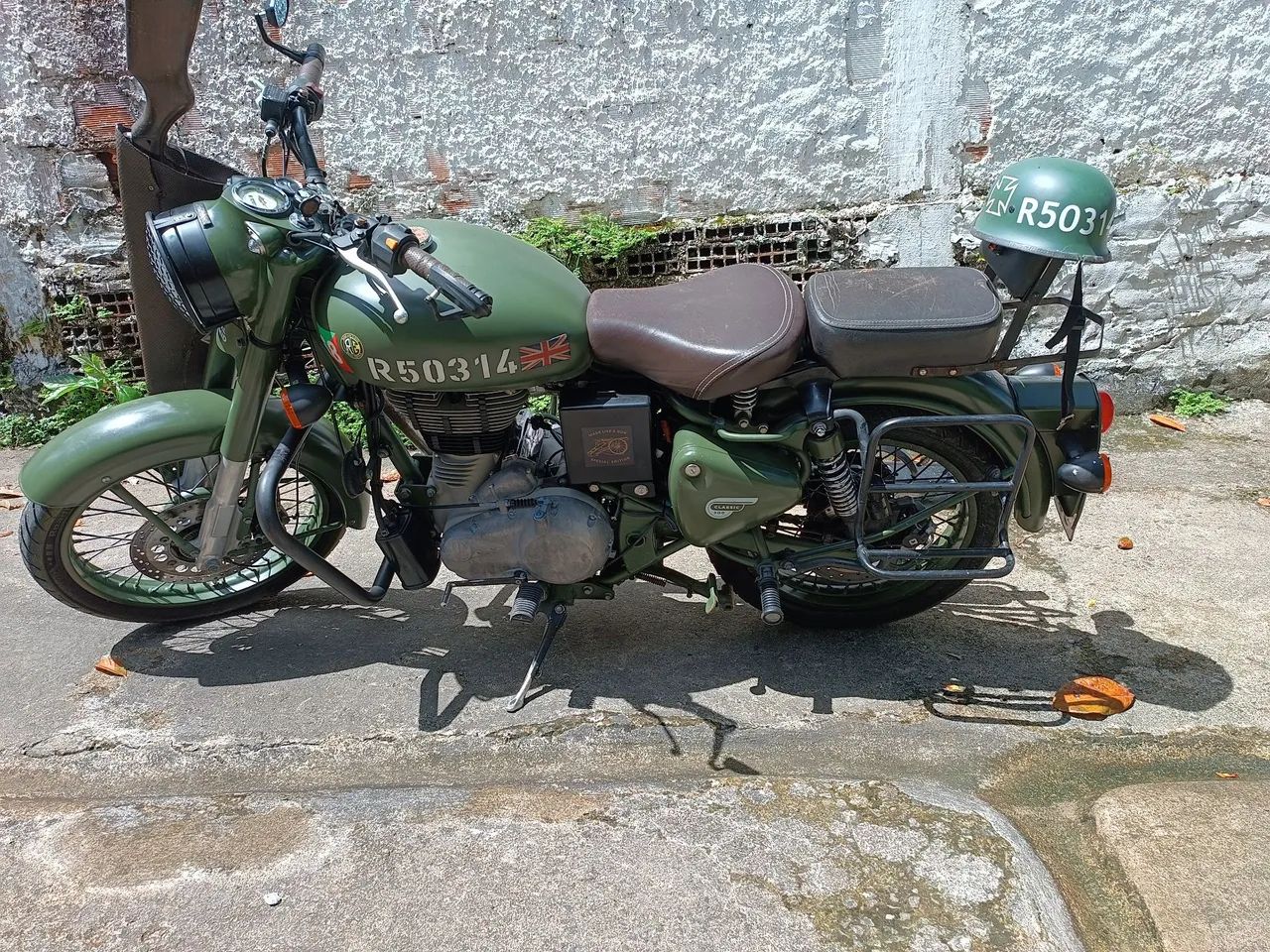 Road Price Royal Enfield Classic 500 Green Colour Price Green
