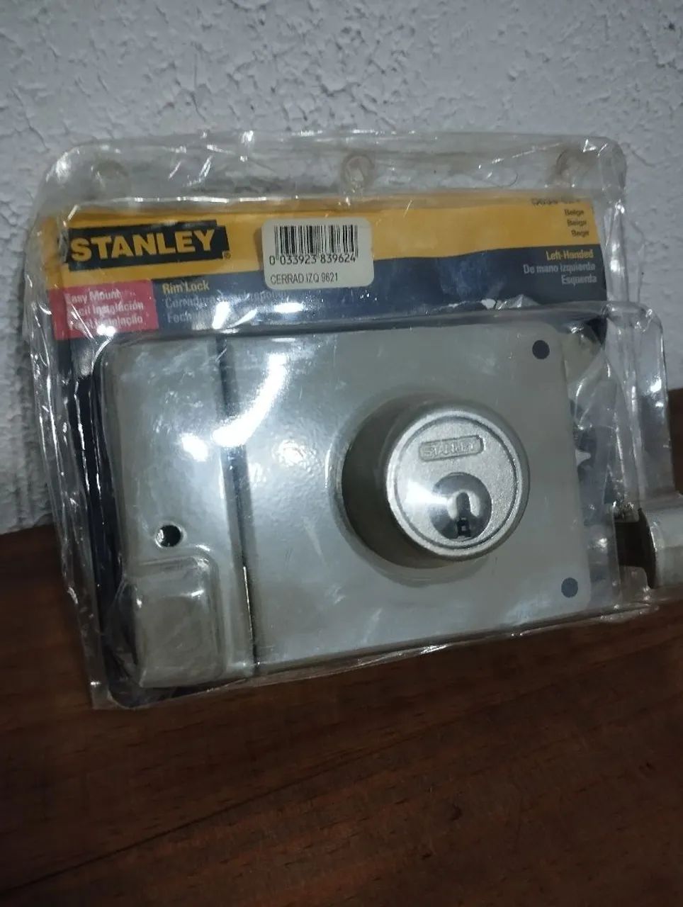 SINGLE OFFER! CLEAR OUT! Gate Lock64842820236034120