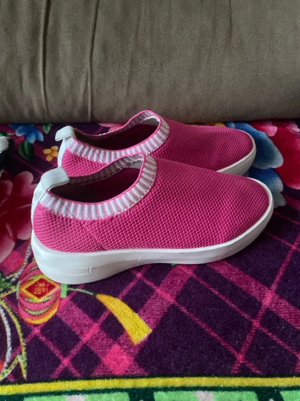 Tênis Slip On Rosa Feminino - Conforto e Estilo!