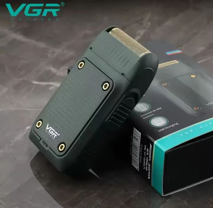 Barbeador Elétrico VGR - (V-393).