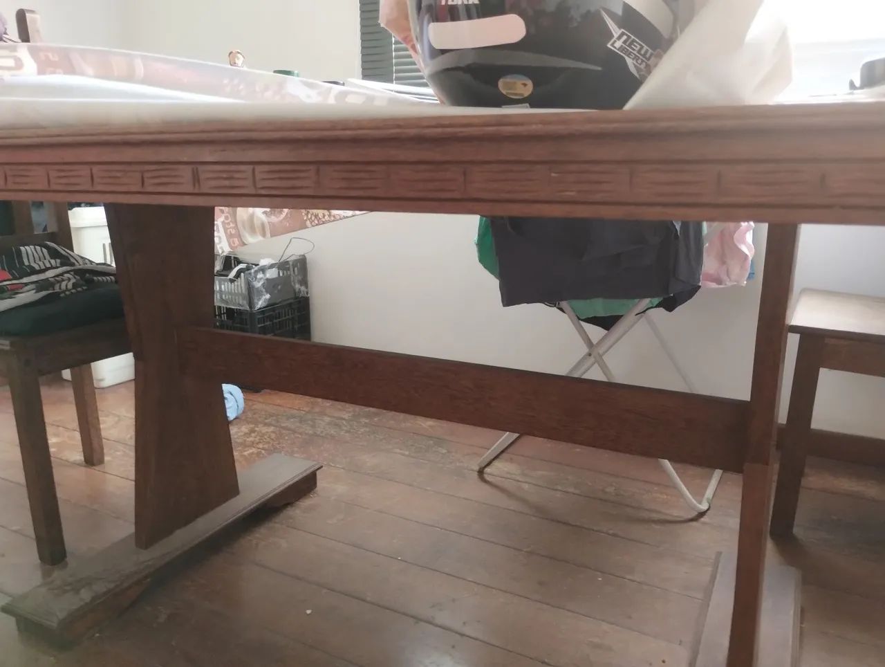 Mesa madeira maciça em sucupira 