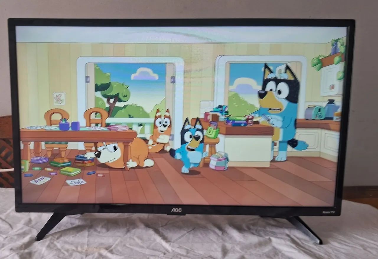 VENDO TV SMART AOC ROCKU 32' COMPLETA  - Foto 5