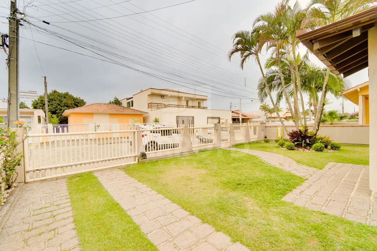 Casa 3 dormitórios, suíte e churrasqueira - Foto 4