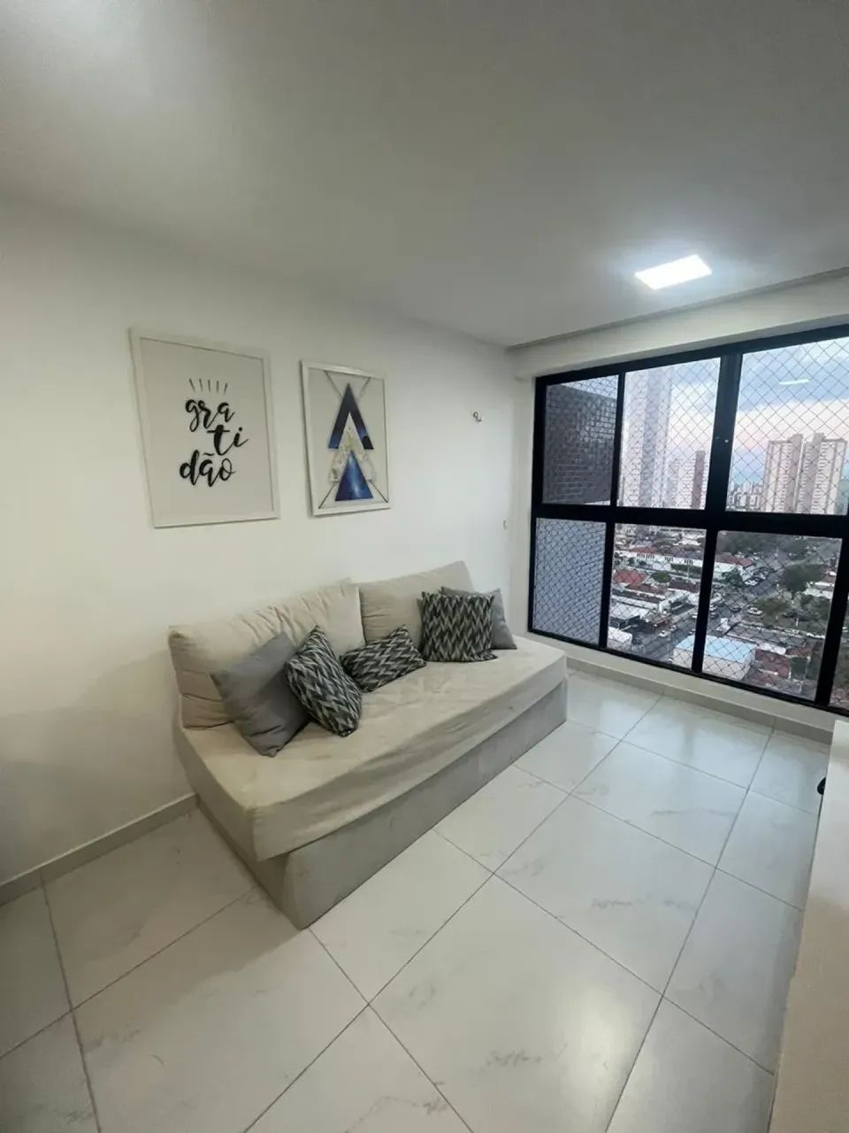 ALUGO APARTAMENTO 1/4 EM MIRAMAR MOBILIADO - Foto 2