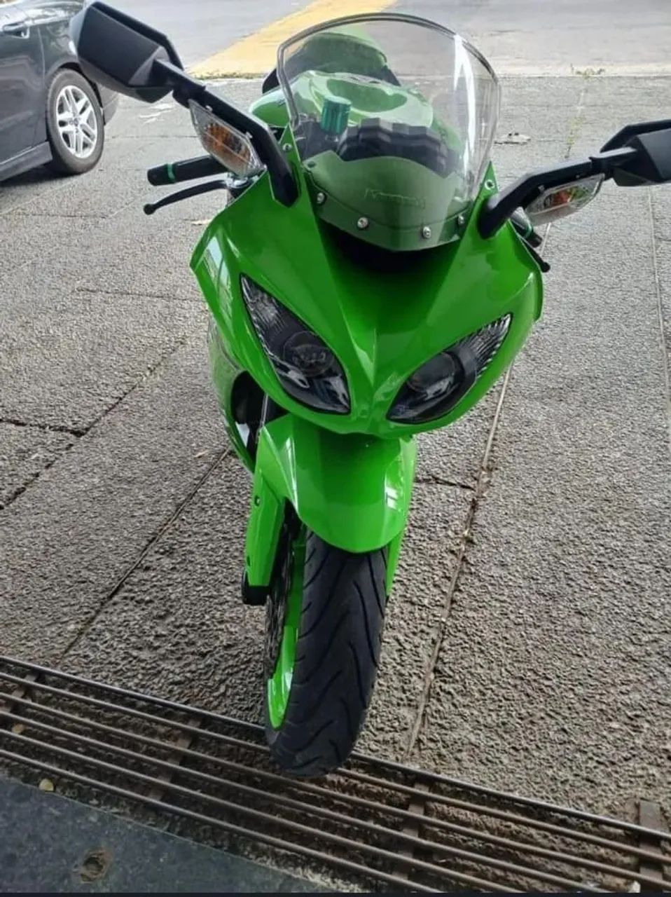 Ninja Zx-10/ Zx-10r 1000cc 2010 - 1540400100 | OLX