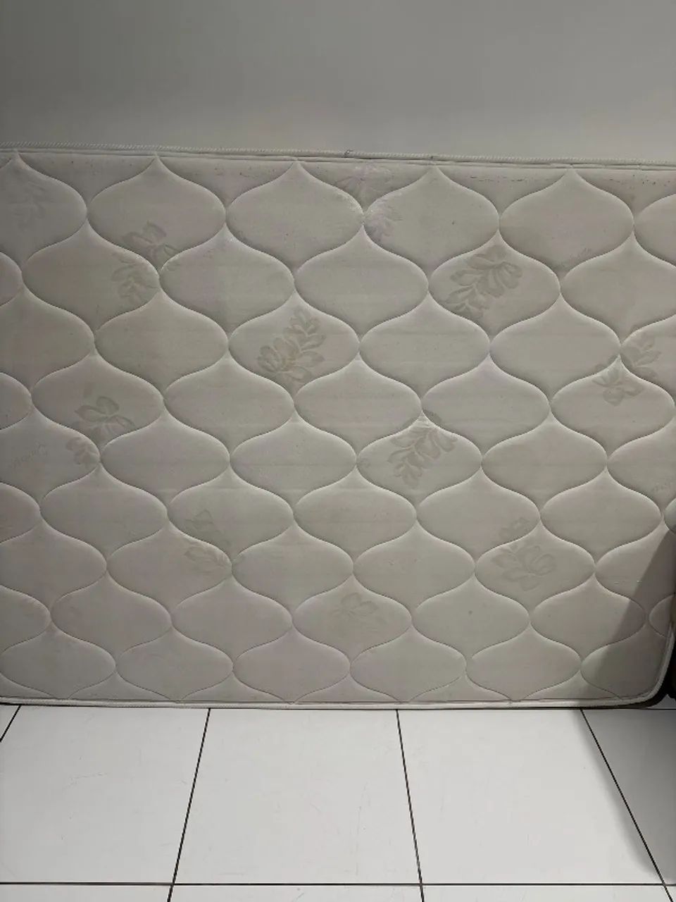 Cama de Casal com colchão  - Foto 4