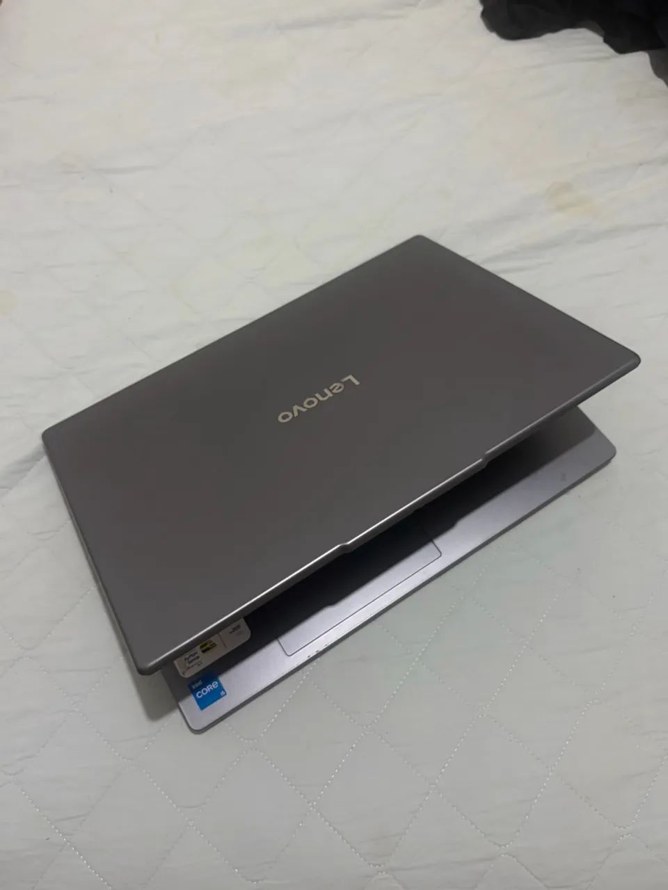Lenovo IdeaPad Slim 3 - Foto 2