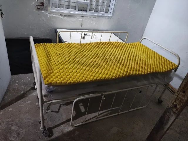 Cama hospitalar 