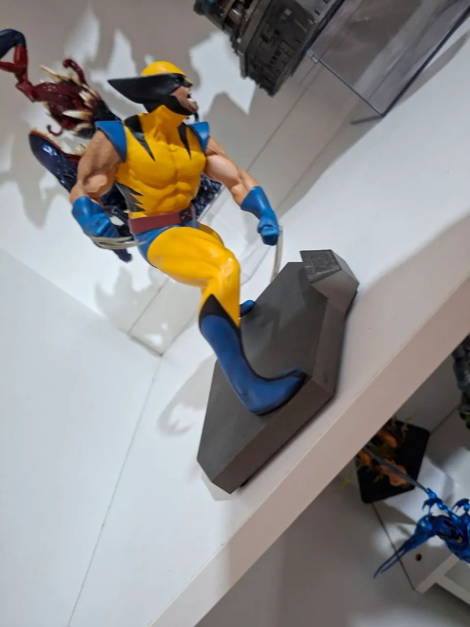 Wolverine Iron Studios 1/10 com caixa  - Foto 3