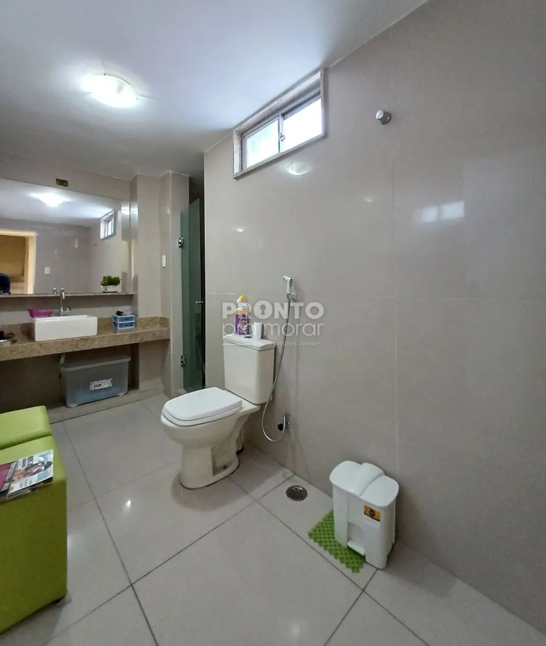 Apartamento com 3 quartos em Espinheiro