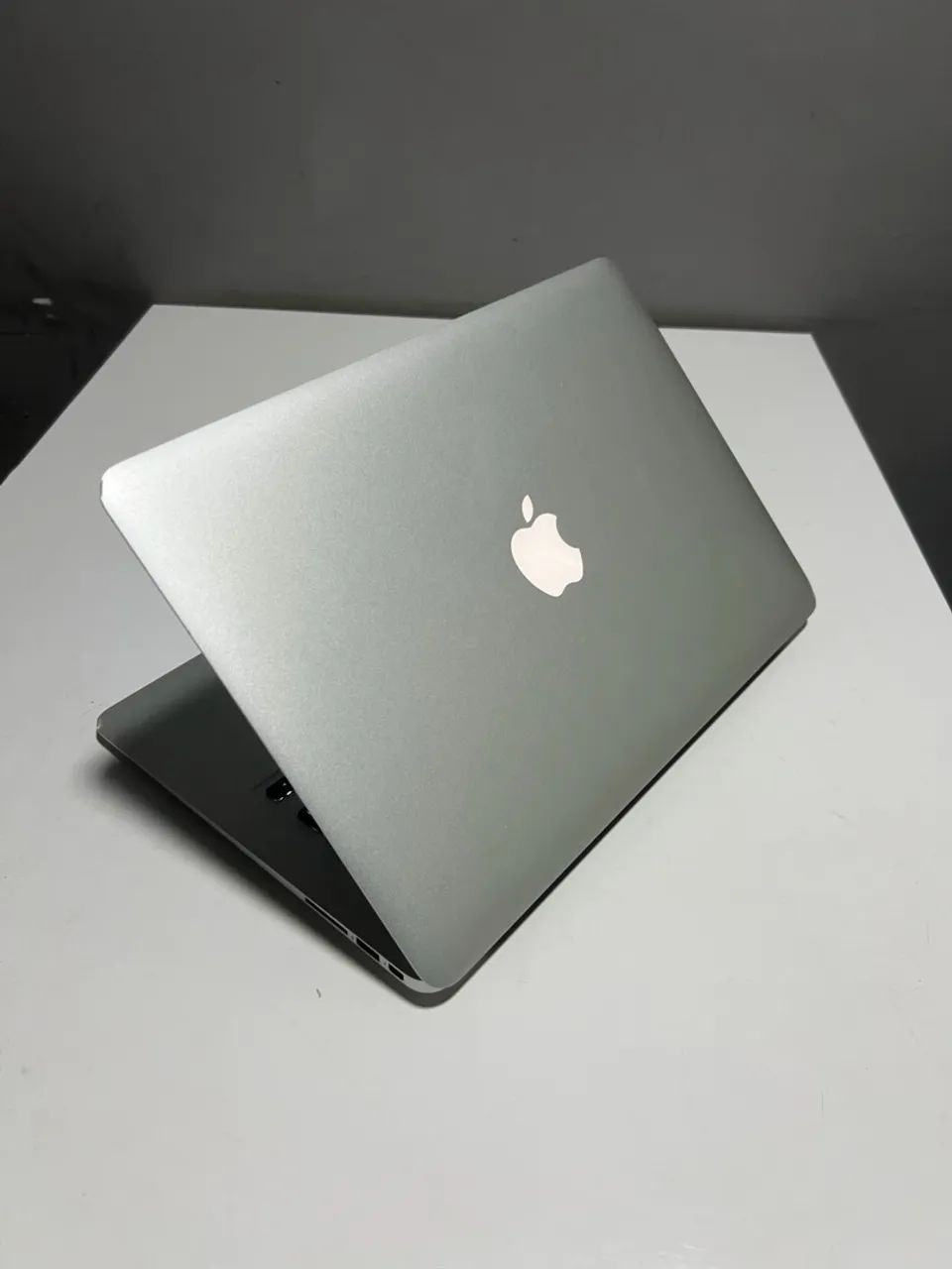MacBook Air - Silver