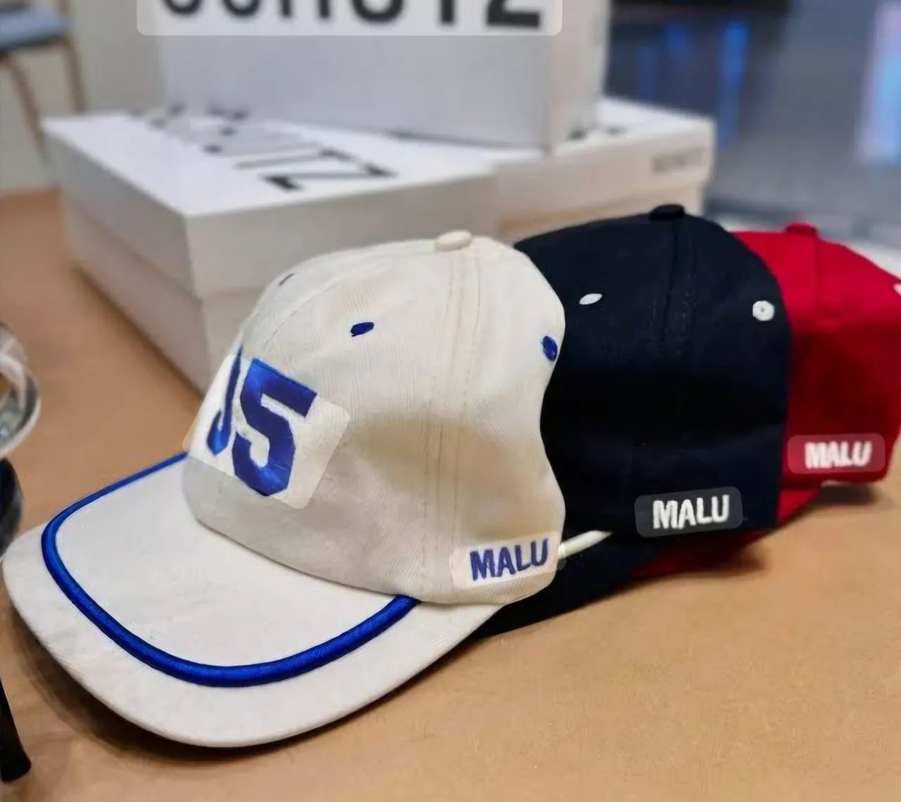 Boné Schutz Malu Borges - Foto 2