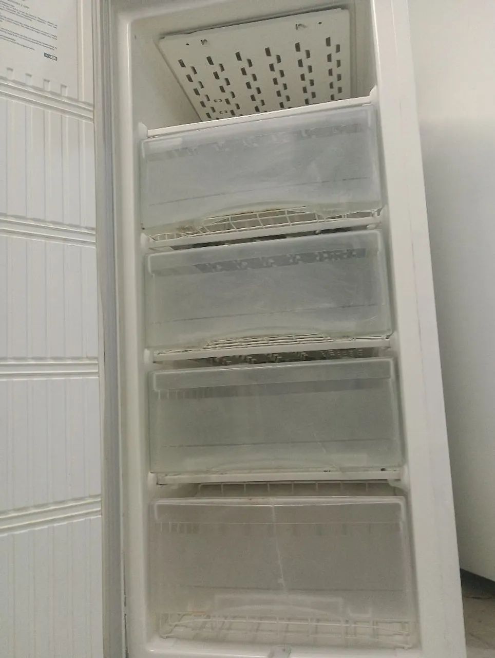 Freezer Eletrolux vertical 5 compatição  - Foto 3