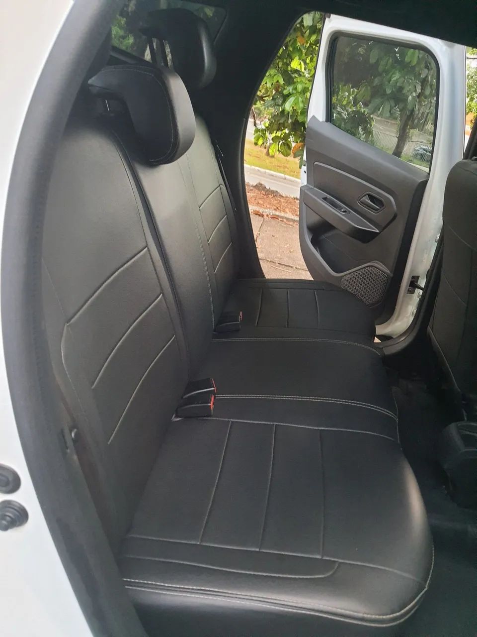 Aluguel Duster 2022 com GNV , UBER E 99 POP. - Foto 4