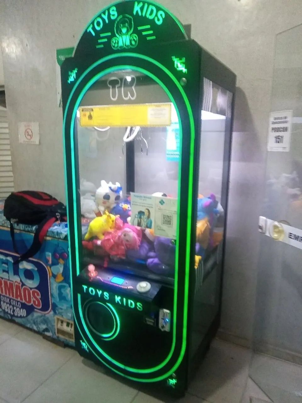 Máquina de Pelúcias ( Grua ) - Foto 2