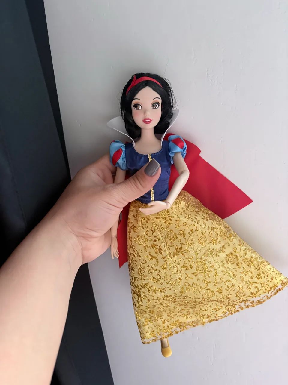 boneca branca de neve classic doll disney store