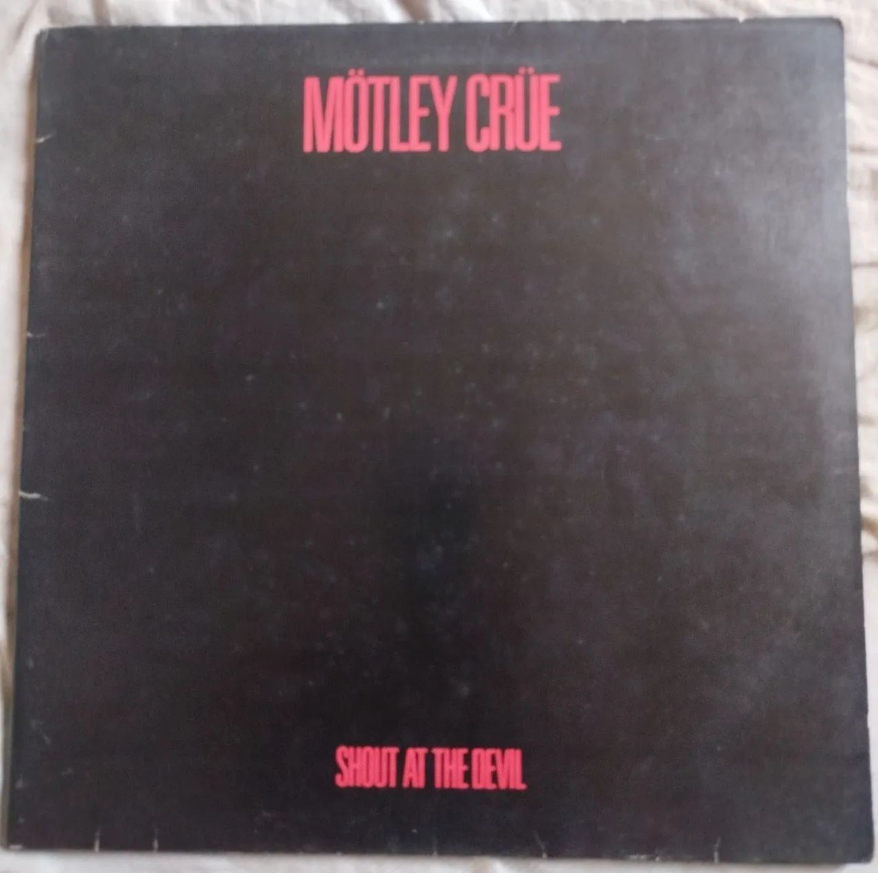 Motley crue shout at the Devil 