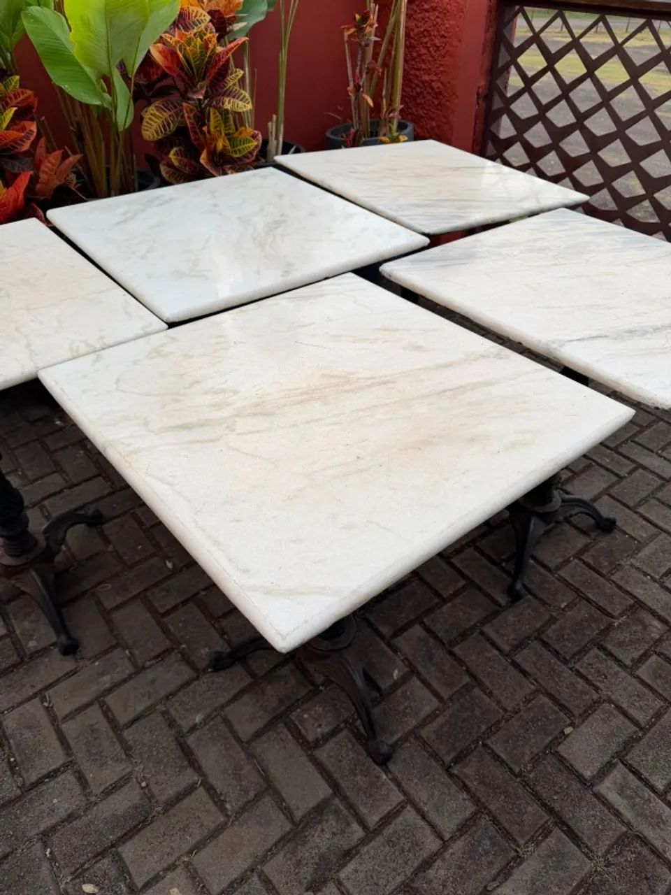 Mesa de Granito Branco e base de ferro - Foto 2