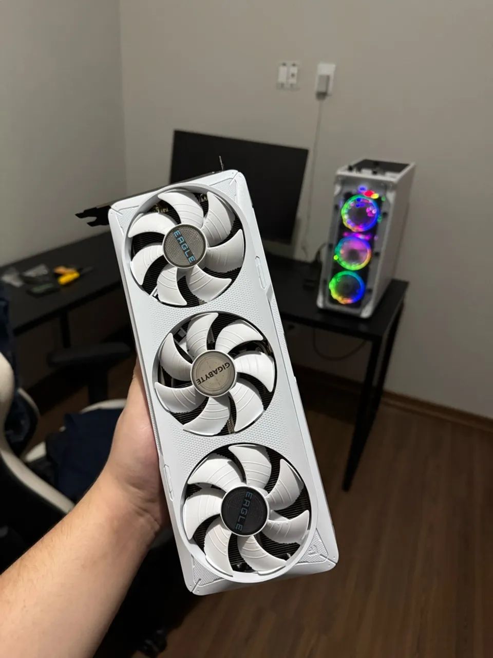 RTX 5070 WHITE - Foto 5