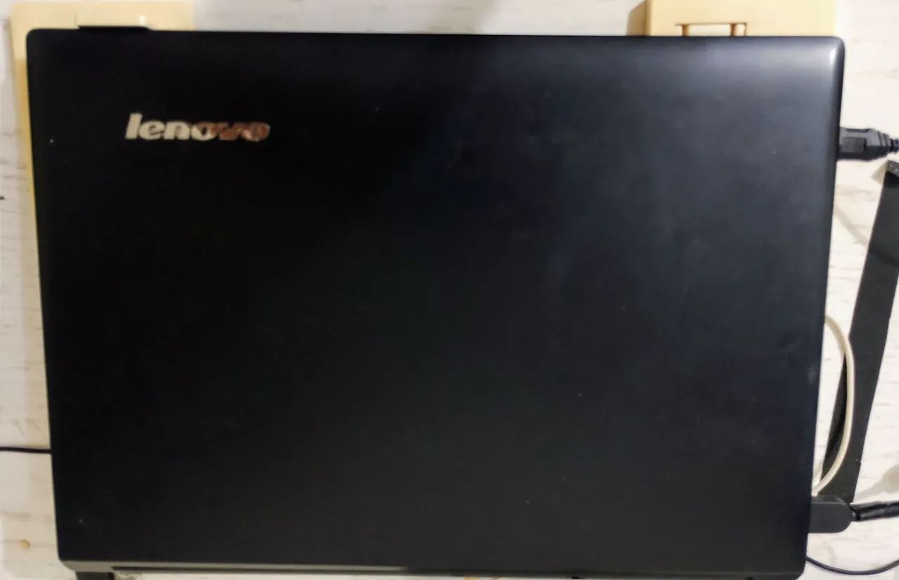 Notebook Lenovo i5,8GB Ram, modeloB40-70 - Foto 5