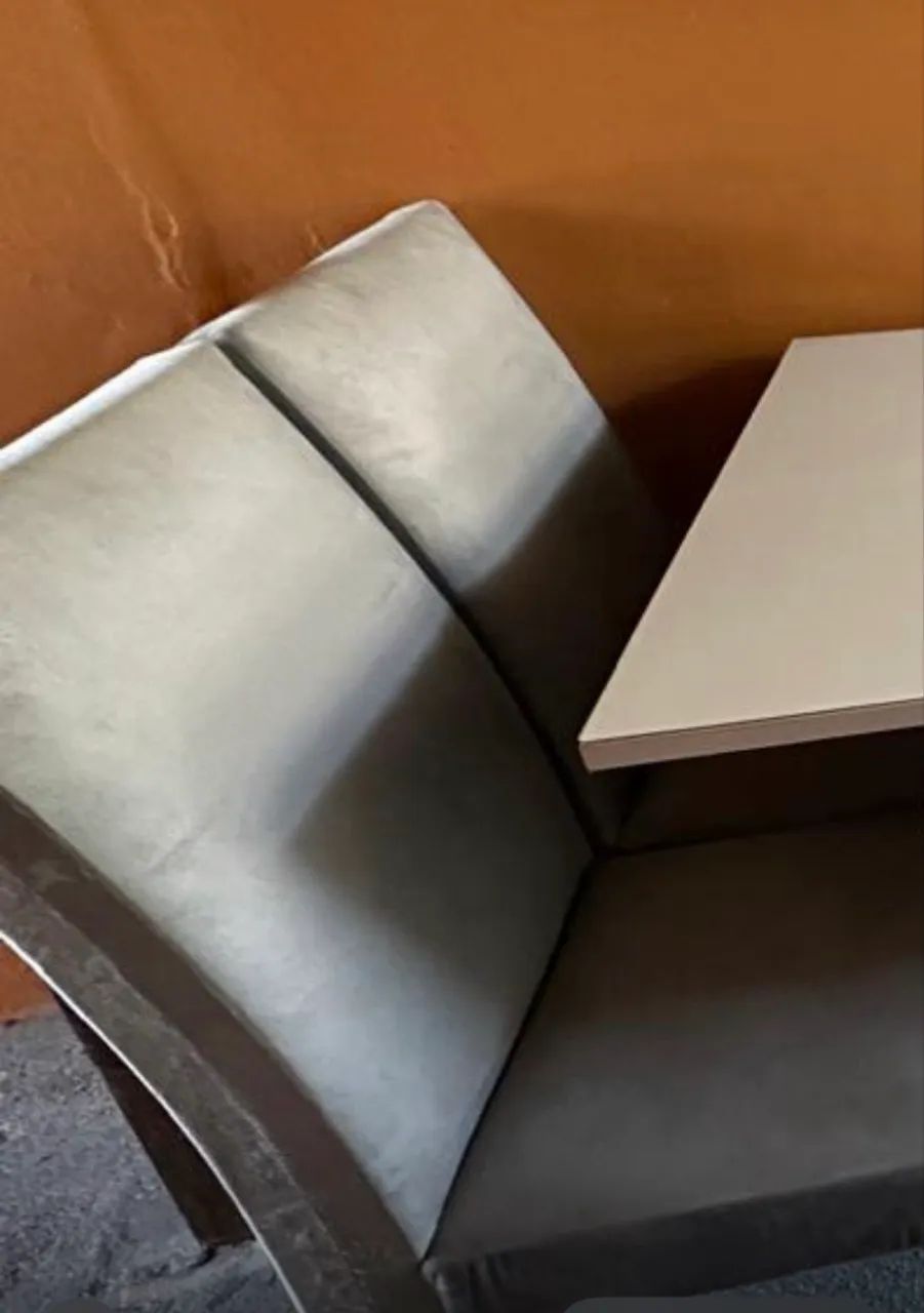 Mesa com 6 cadeiras 