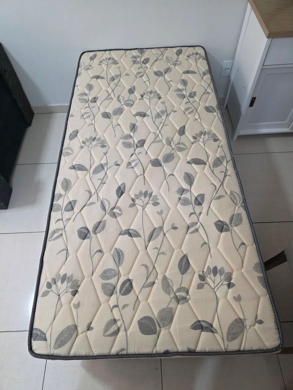 Cama box + colchão solteiro | Conservada | Contagem -MG - Foto 2